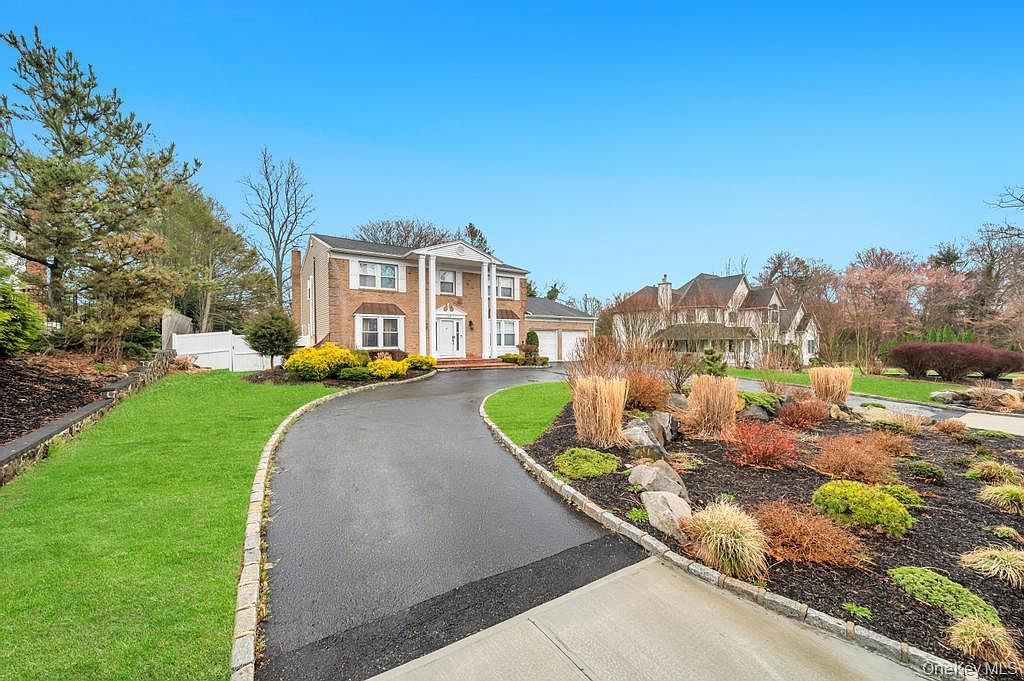 109 Virginia Ave Lake Grove, NY 11755 - Thumbnail 3