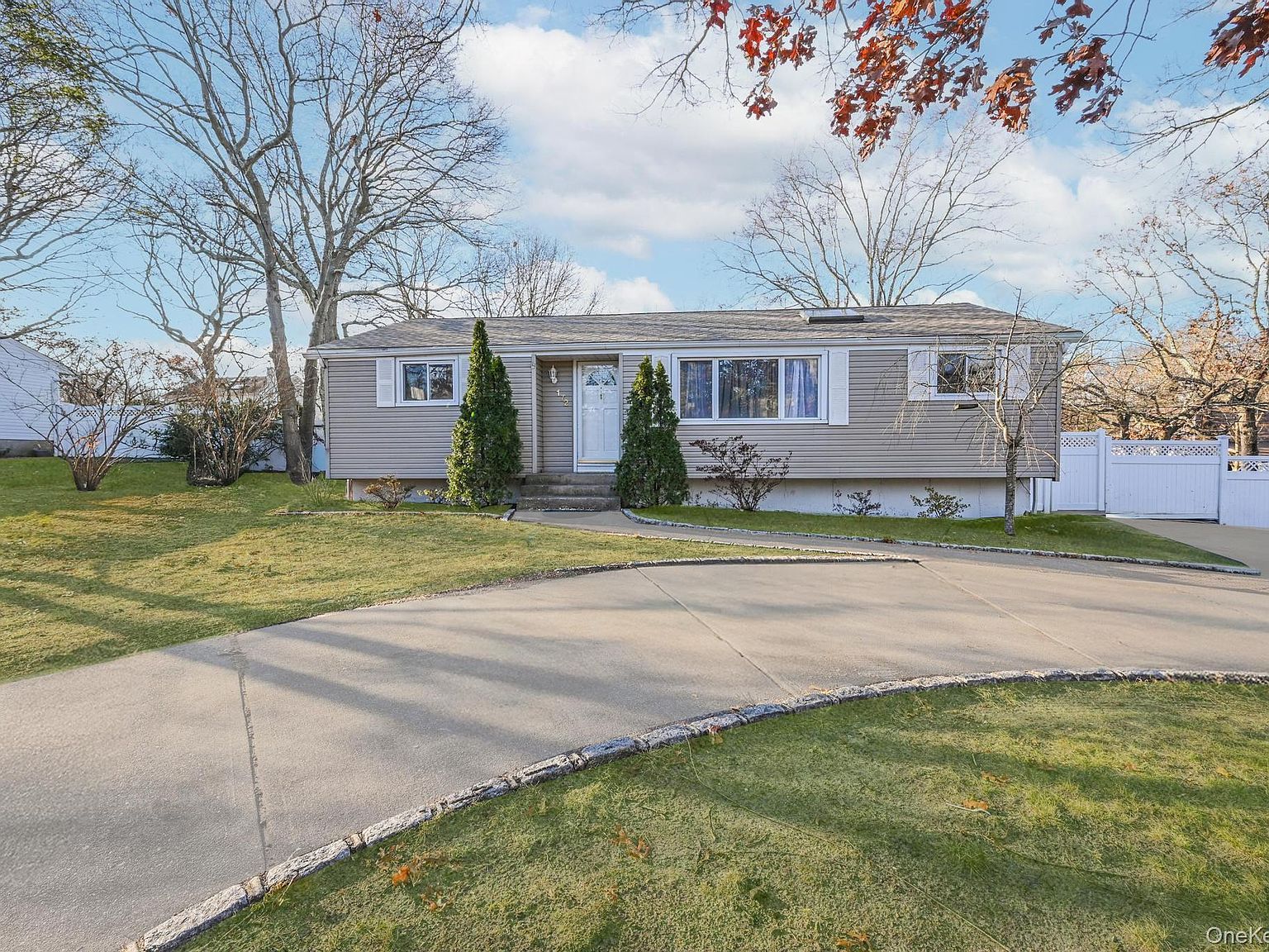 172 Horseblock Rd Centereach, NY 11720 - Thumbnail 3