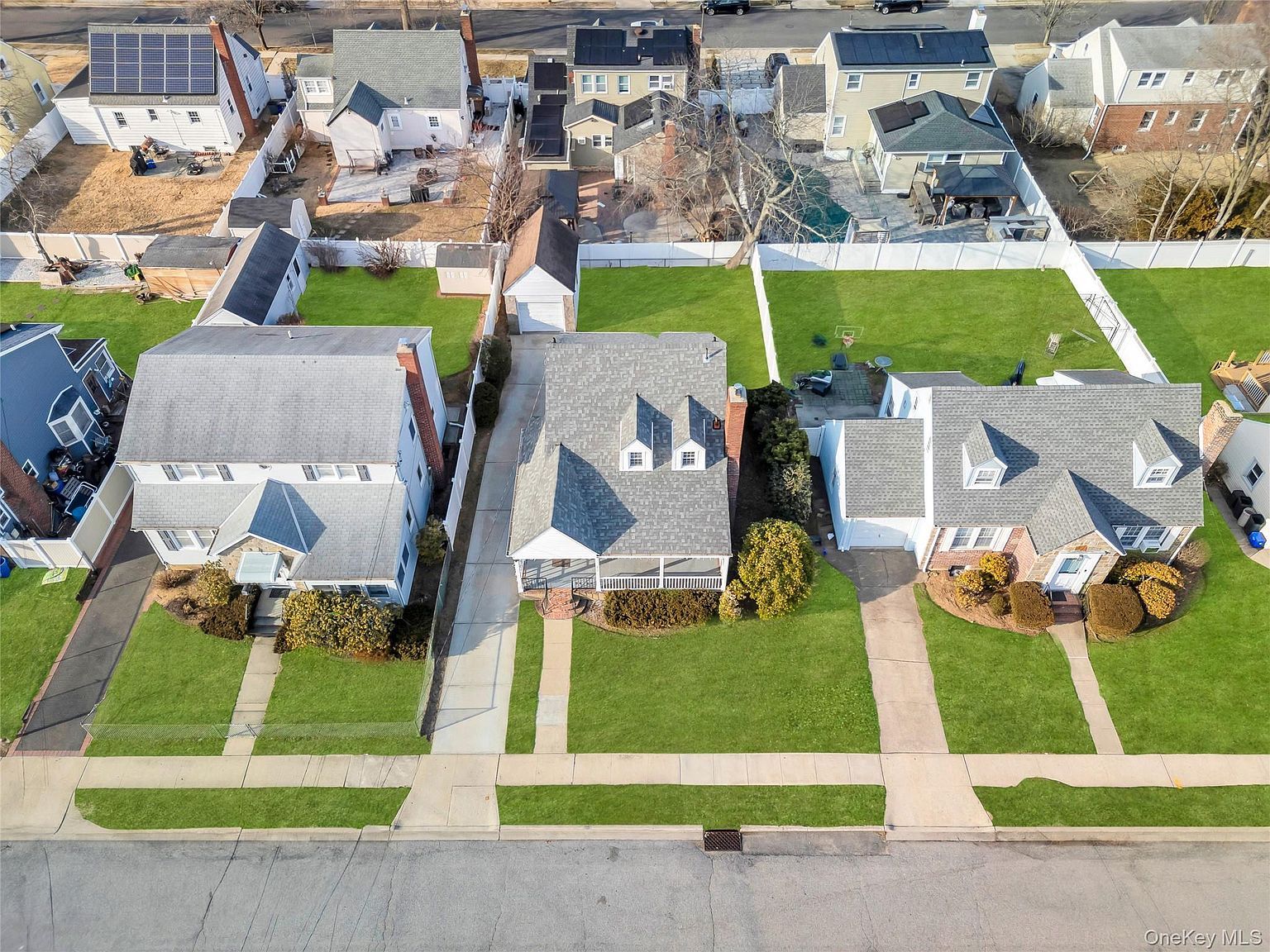 655 Joy Blvd Baldwin, NY 11510 - Thumbnail 3