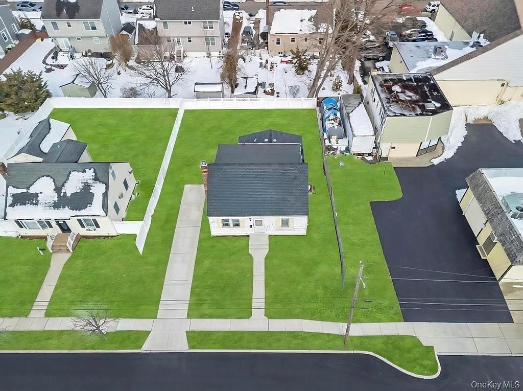 189 Ontario Ave Massapequa, NY 11758 - Thumbnail 3