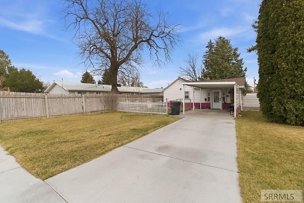 221 S Holmes Ave Shelley, ID 83274 - Thumbnail 3
