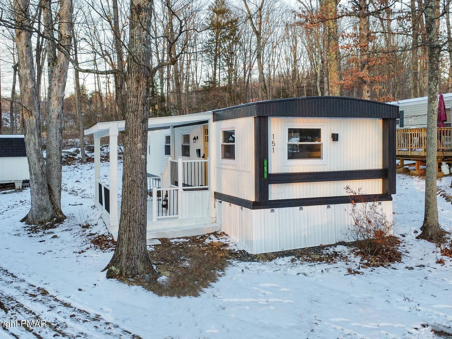 151 Bartion Ct Bartonsville, PA 18321 - Thumbnail 3