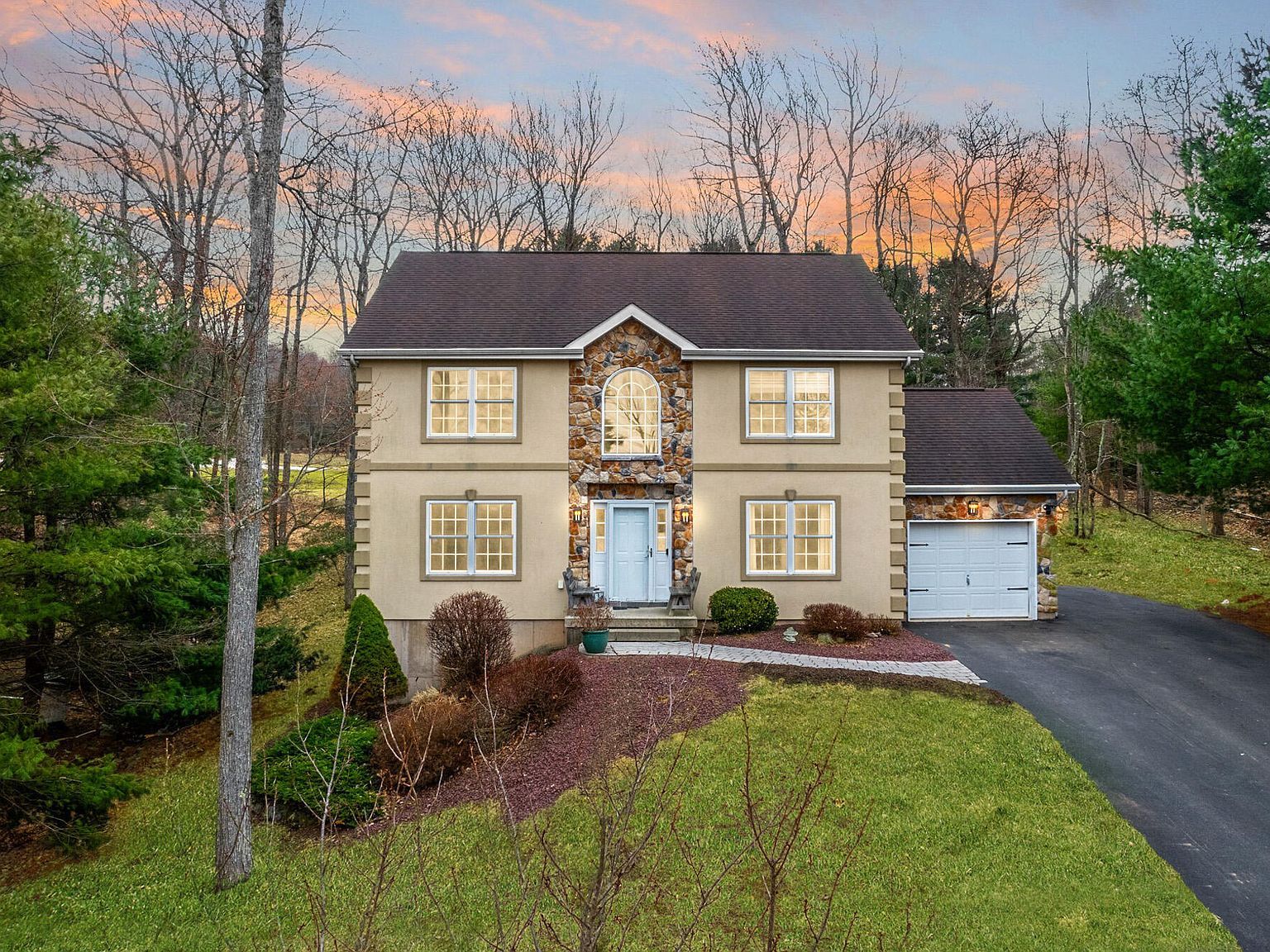 104 Wolf Hollow Rd Lake Harmony, PA 18624 - Thumbnail 3