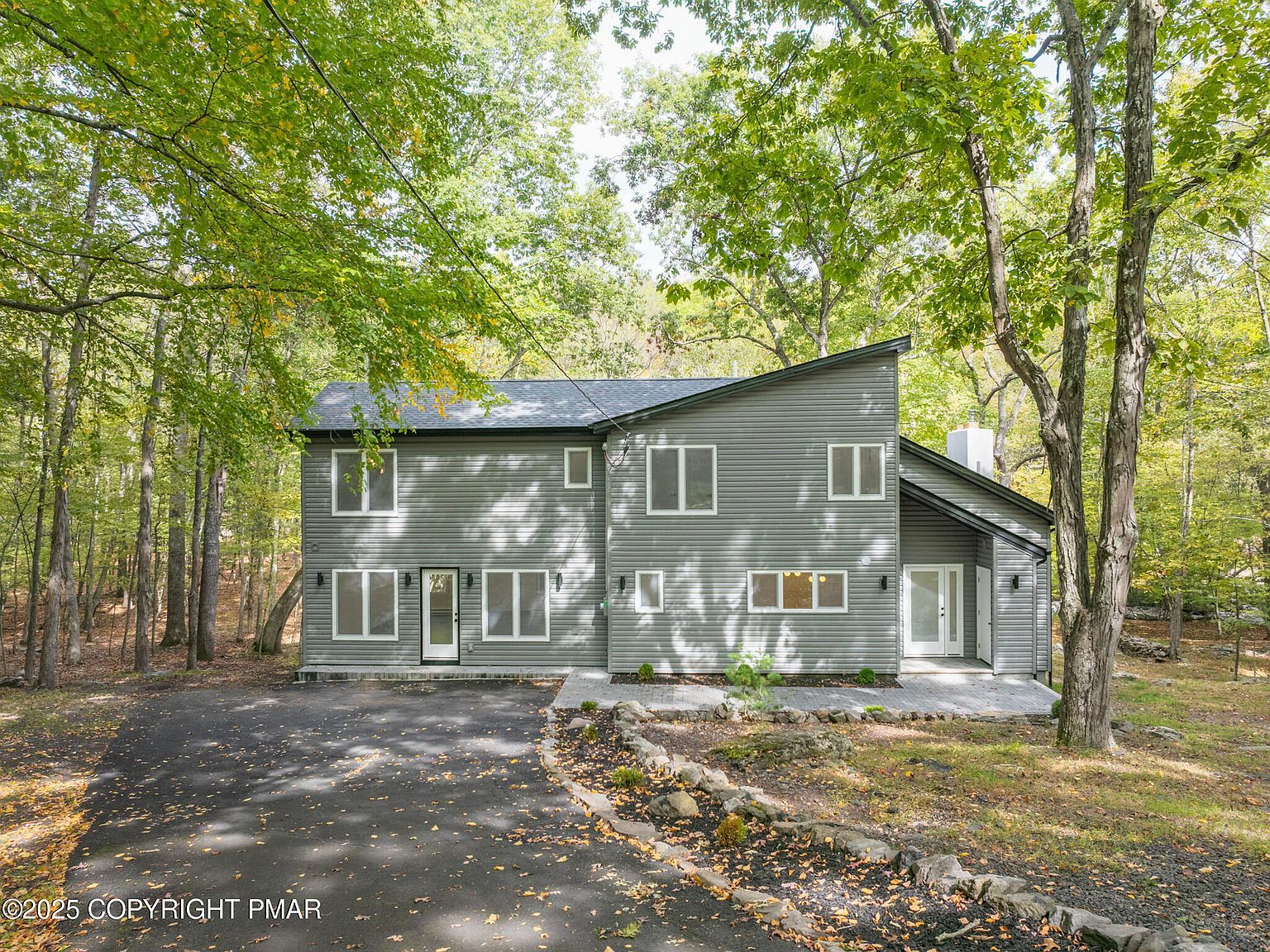 5806 Decker Rd Bushkill, PA 18324 - Thumbnail 3