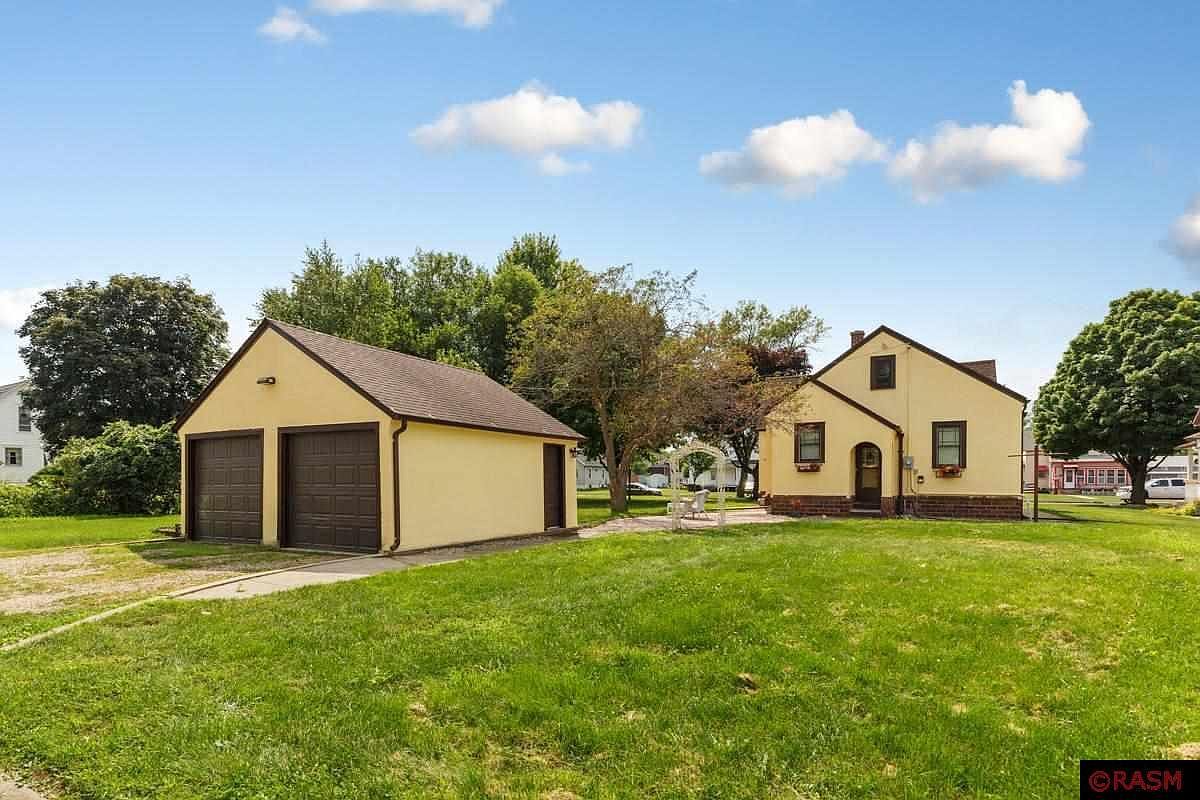 718 6th St N Saint James, MN 56081 - Thumbnail 3