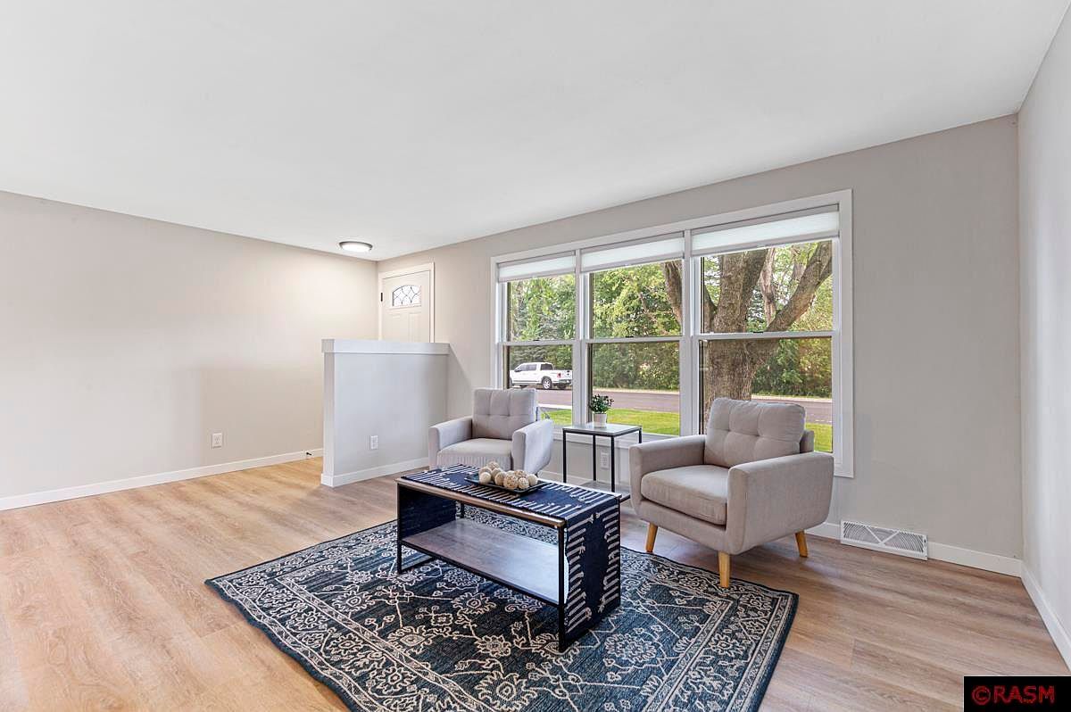 205 Park Ave N Vernon Center, MN 56090 - Thumbnail 3