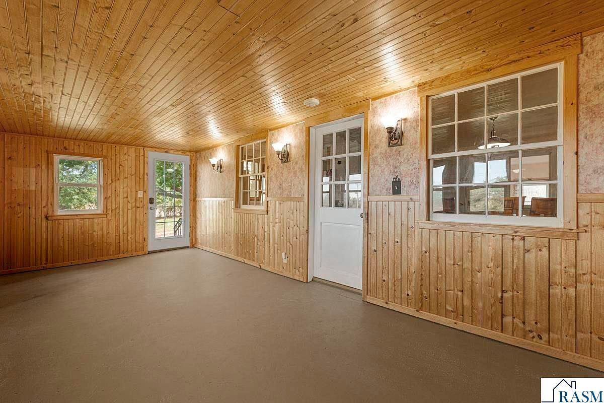 33168 175th St Winnebago, MN 56098 - Thumbnail 3