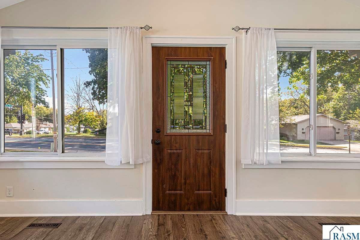 950 E Main St Mankato, MN 56001 - Thumbnail 3