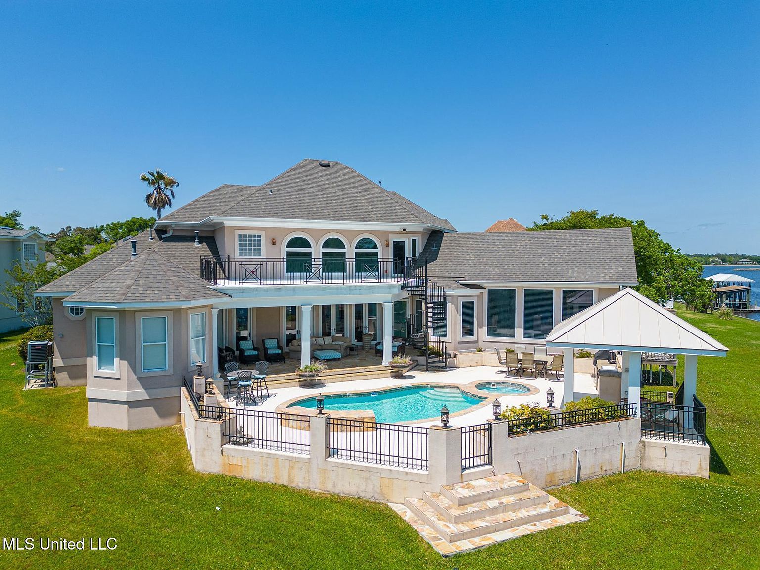 2001 Claudette Ct Biloxi, MS 39531 - Thumbnail 3