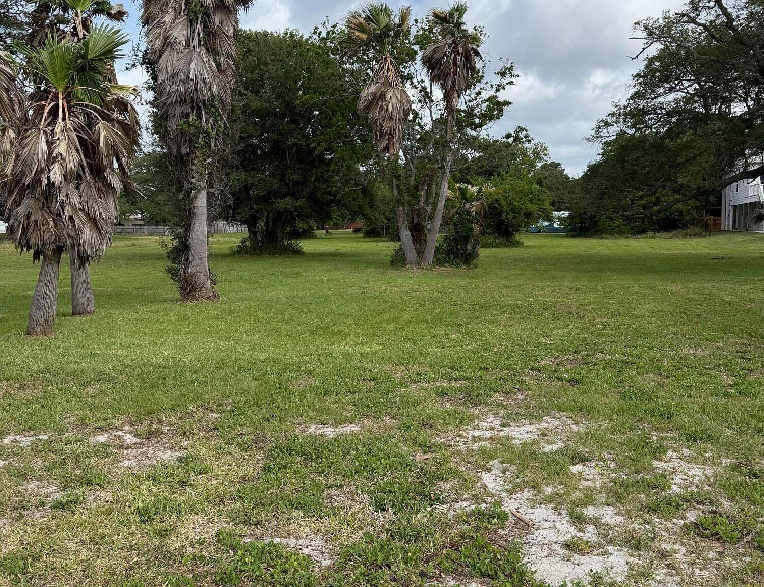 1504 Beach Blvd #2 Biloxi, MS 39530 - Thumbnail 3