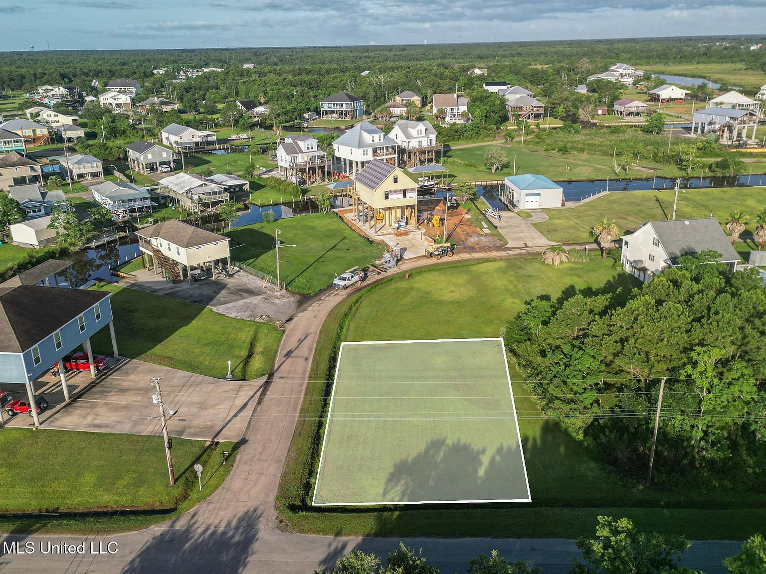 621 Riverview Rd Bay Saint Louis, MS 39520 - Thumbnail 3