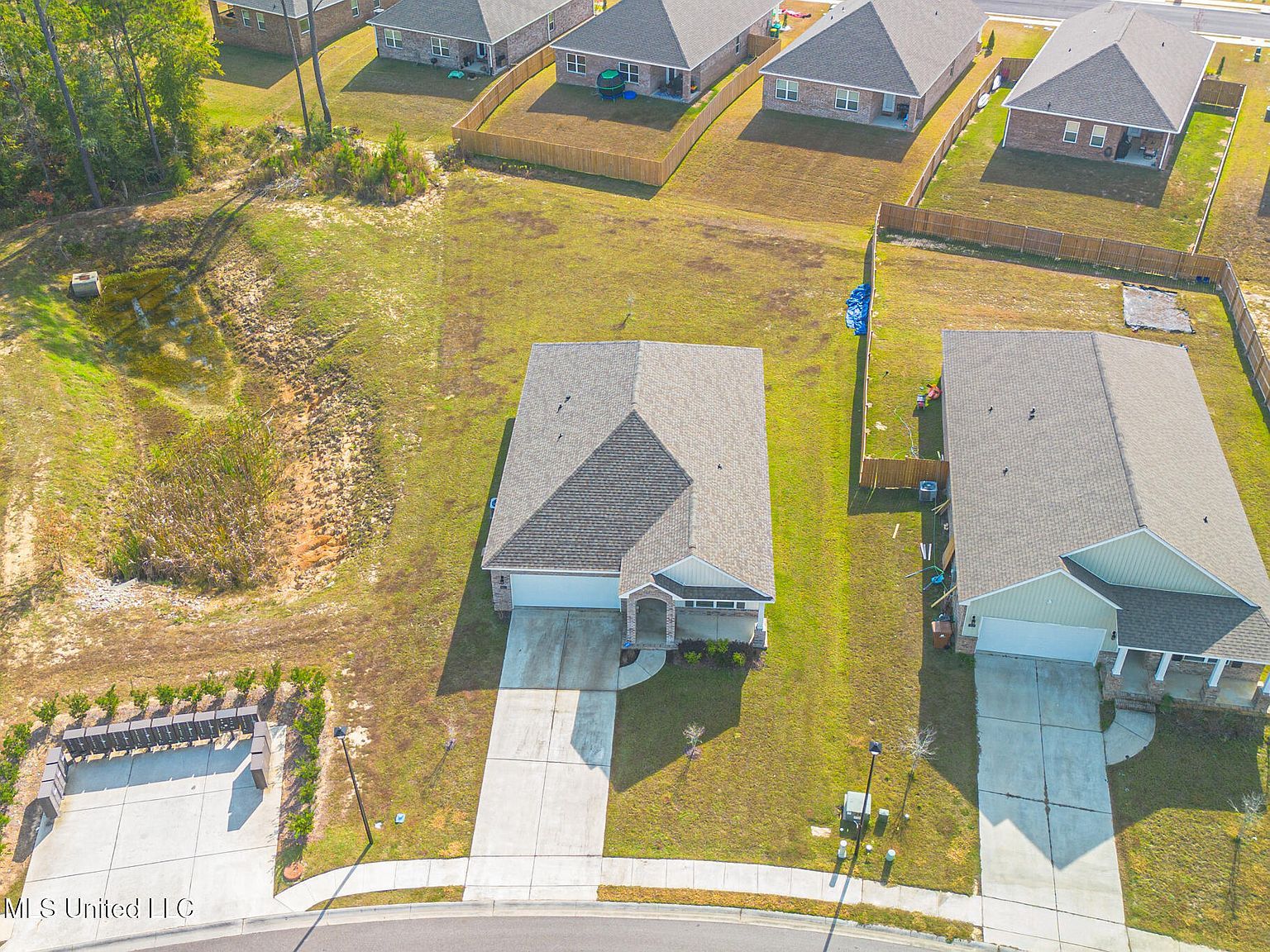 5625 Overland Dr Biloxi, MS 39532 - Thumbnail 3