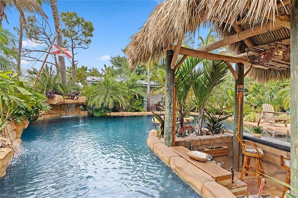 7377 Pineland Rd Bokeelia, FL 33922 - Thumbnail 3