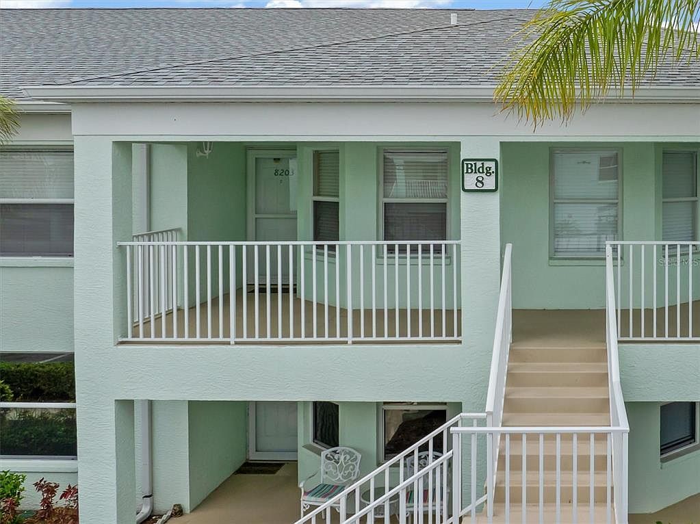 5725 Greenwood Ave APT 8203 North Port, FL 34287 - Thumbnail 3