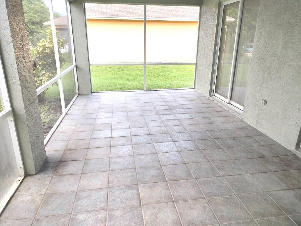 135 SW Majestic Ter Port Saint Lucie, FL 34984 - Thumbnail 3