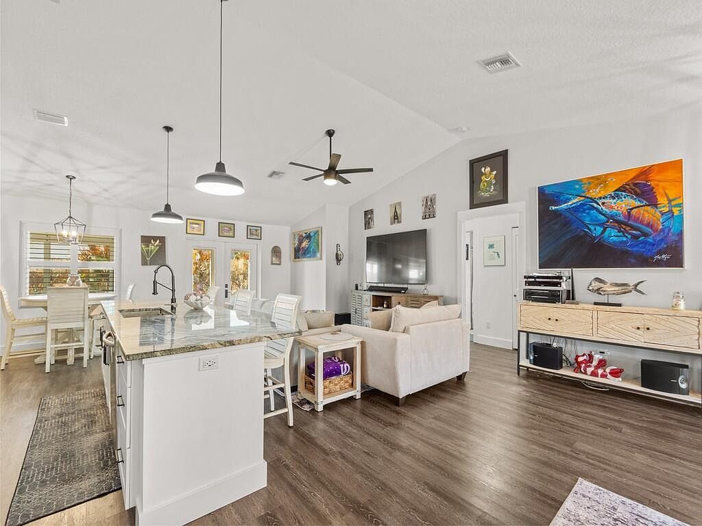 615 19th St SW Vero Beach, FL 32962 - Thumbnail 3