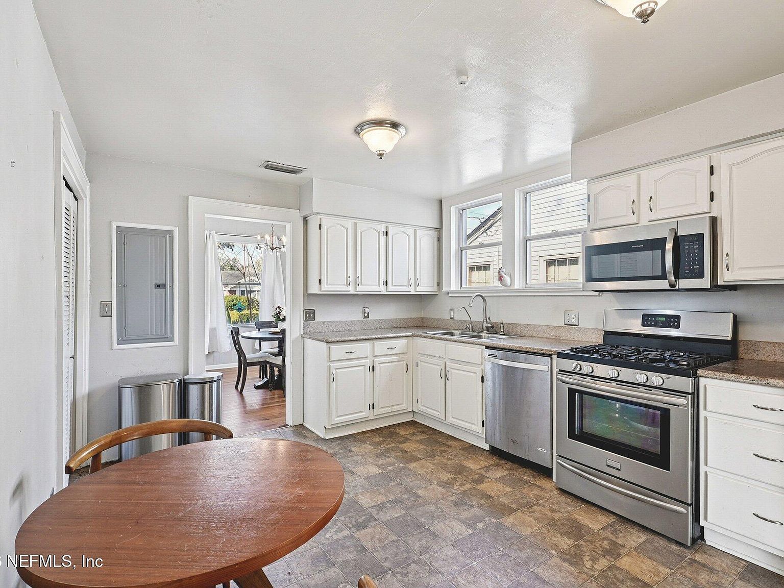 1021 Old Hickory Rd Jacksonville, FL 32207 - Thumbnail 3