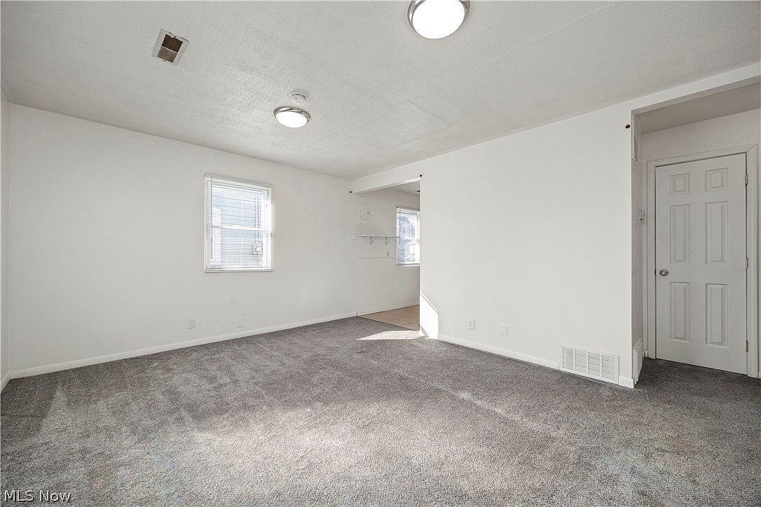 171 S Logan St Elyria, OH 44035 - Thumbnail 3