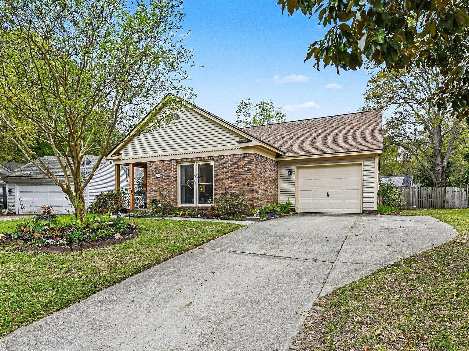 310 Hamlet Rd Summerville, SC 29485 - Thumbnail 3