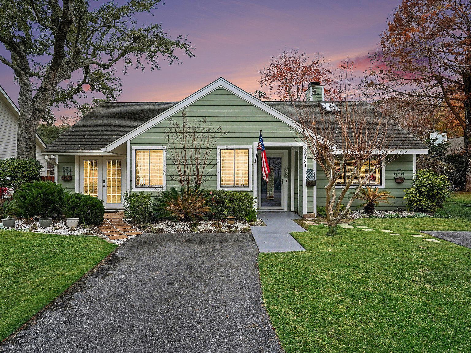 1131 Daffodil Ln Mount Pleasant, SC 29464 - Thumbnail 3