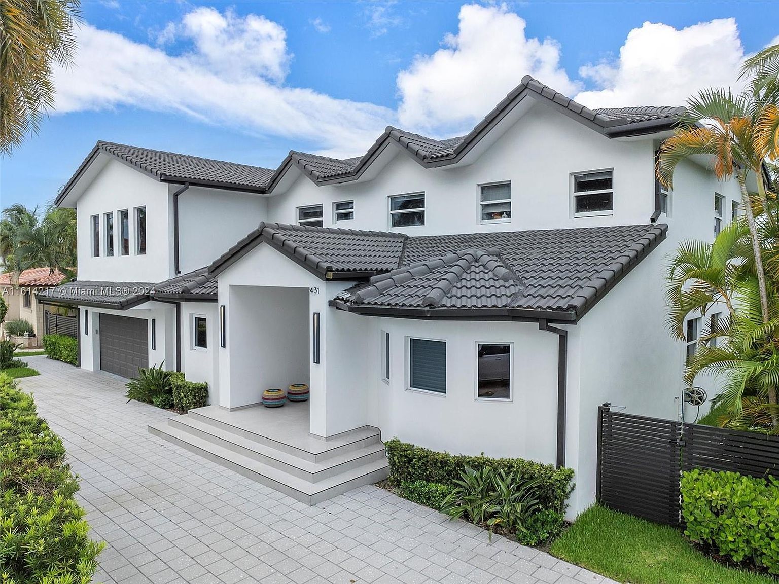 431 Layne Blvd Hallandale Beach, FL 33009 - Thumbnail 3