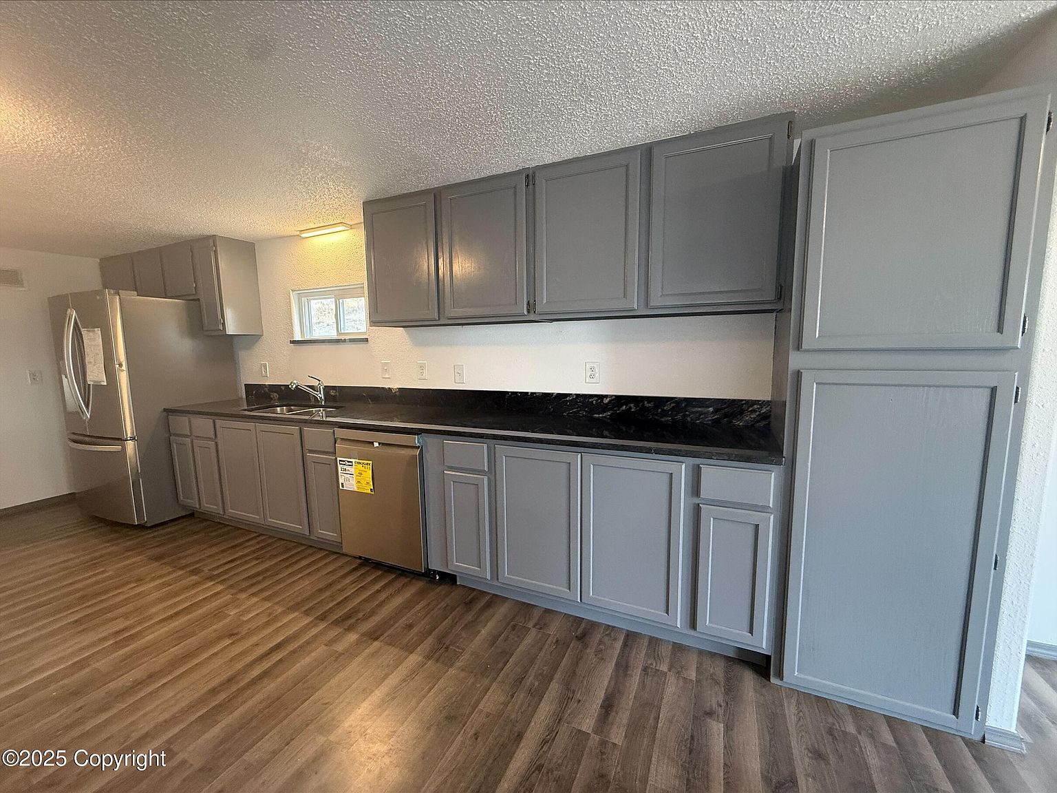 342 Mountain View Ave Casper, WY 82601 - Thumbnail 3