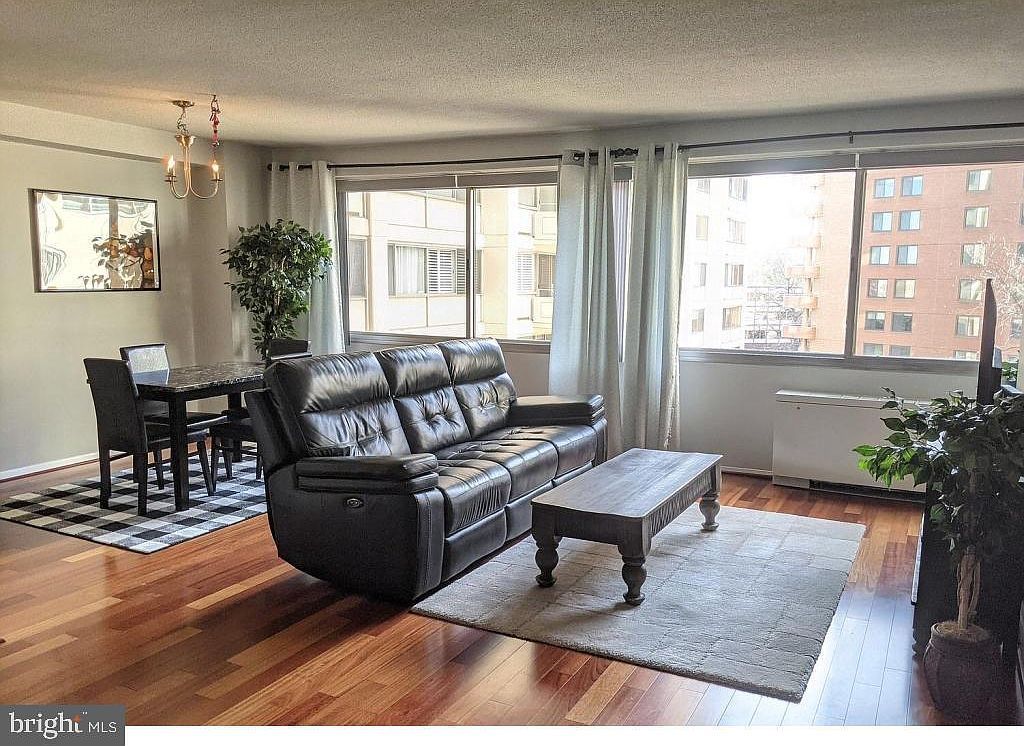 4515 Willard Ave APT 916S Chevy Chase, MD 20815 - Thumbnail 3