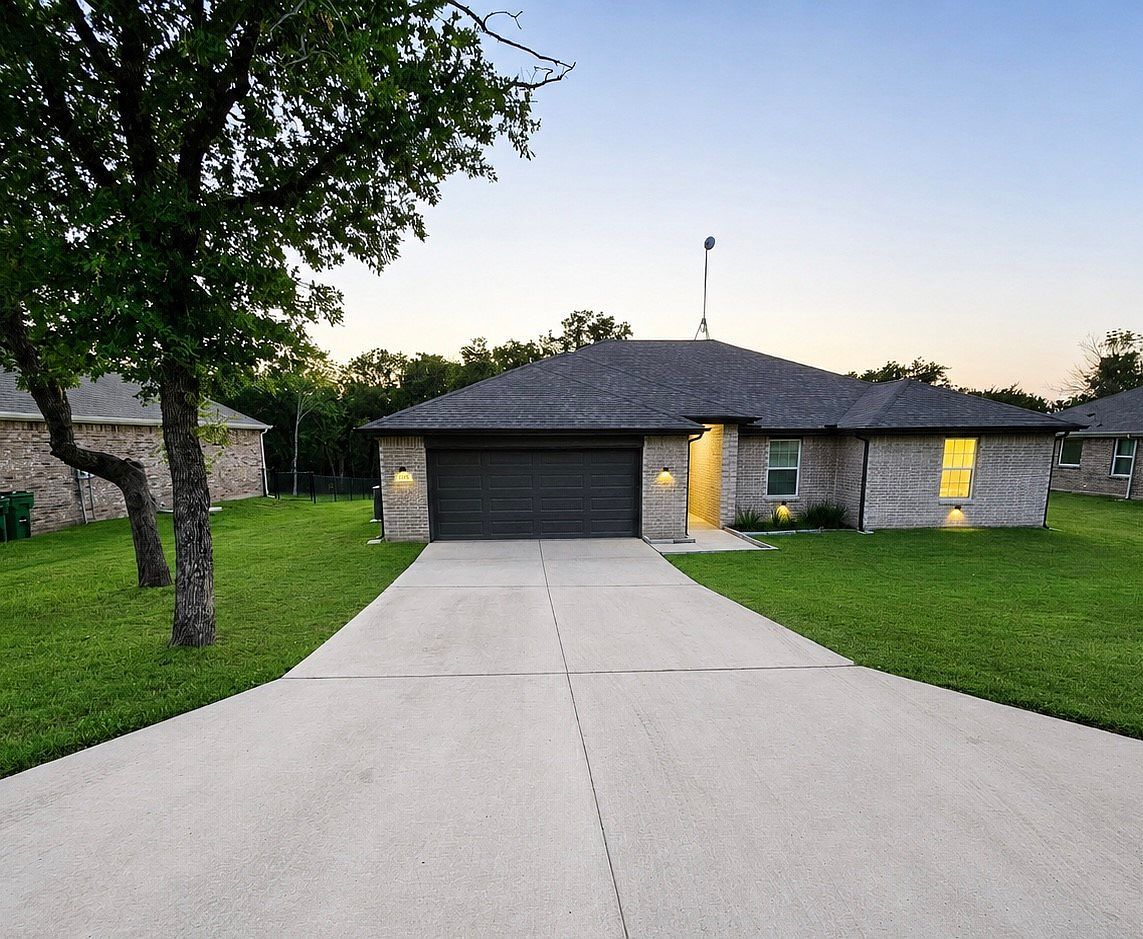 105 Jim Walters Dr Bridgeport, TX 76426 - Thumbnail 3
