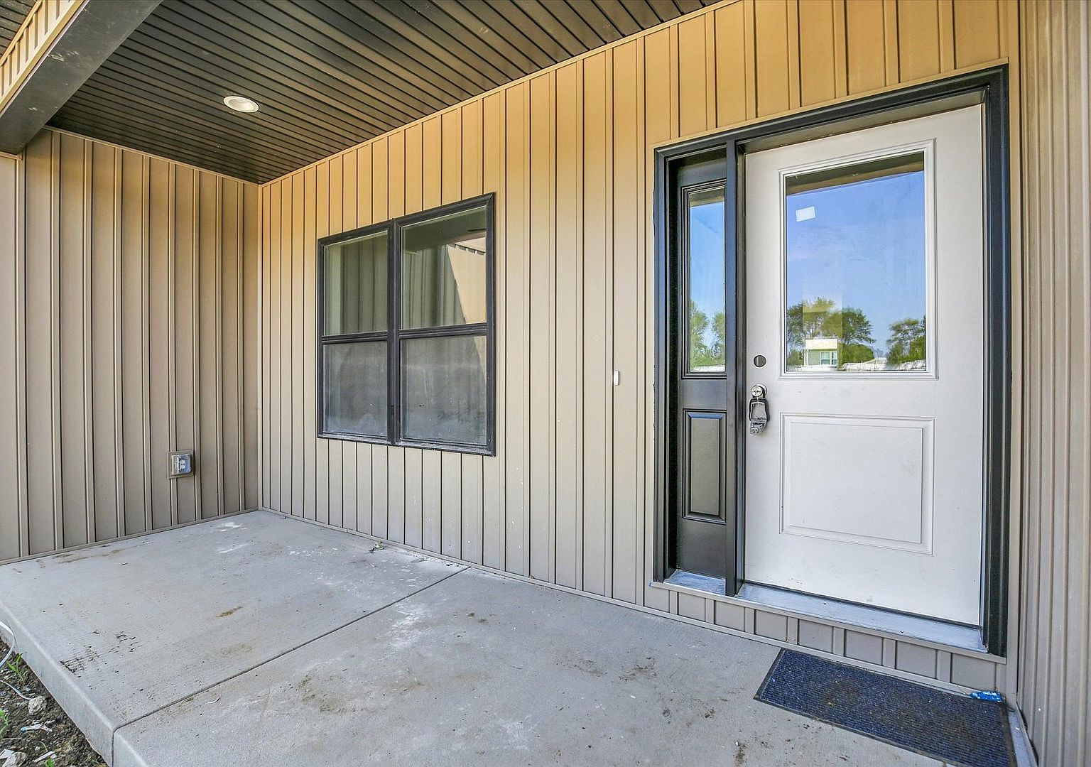 2903 Haydon Dr Urbana, IL 61802 - Thumbnail 3