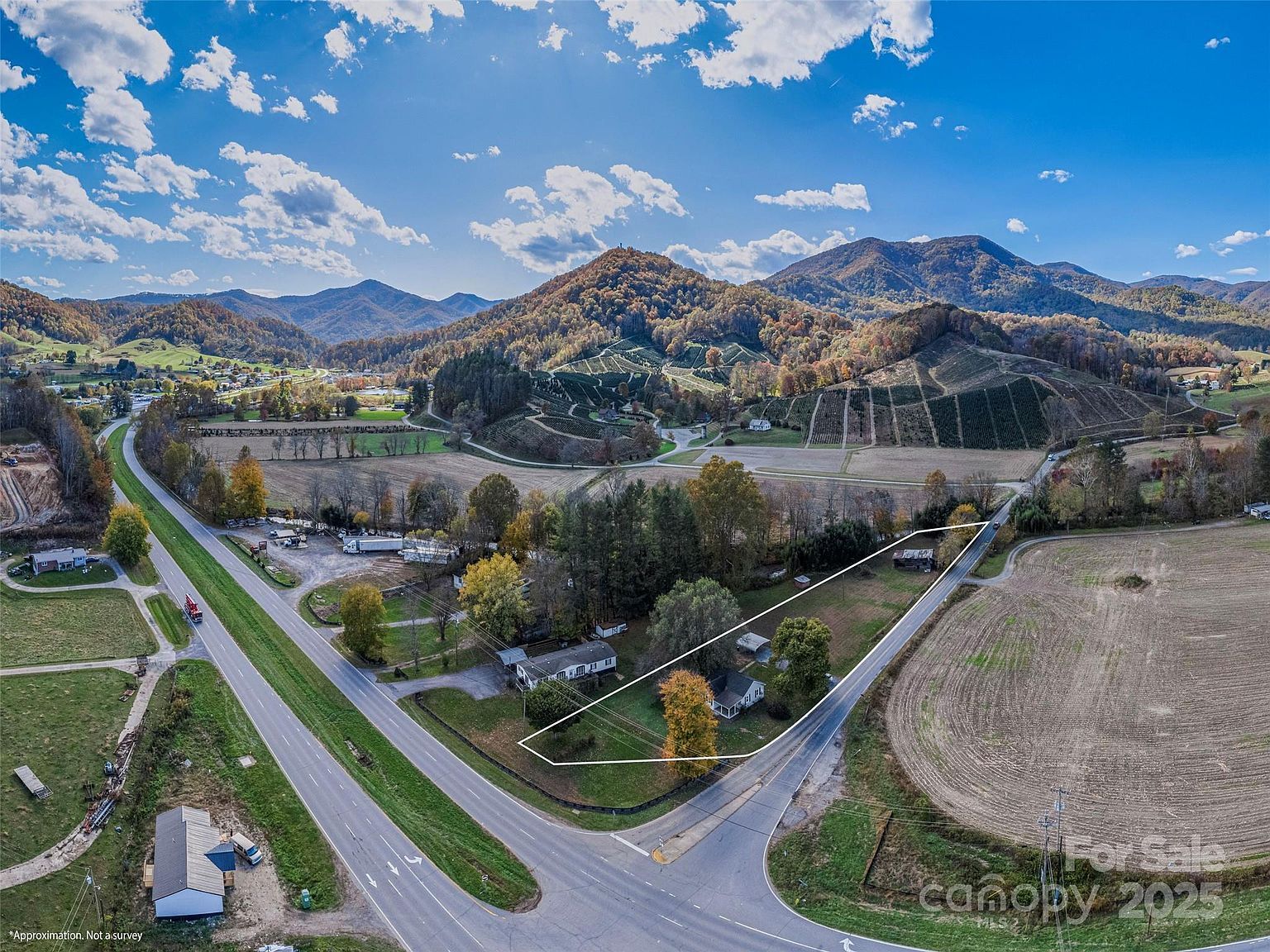 39 Hemphill Rd Waynesville, NC 28785 - Thumbnail 3