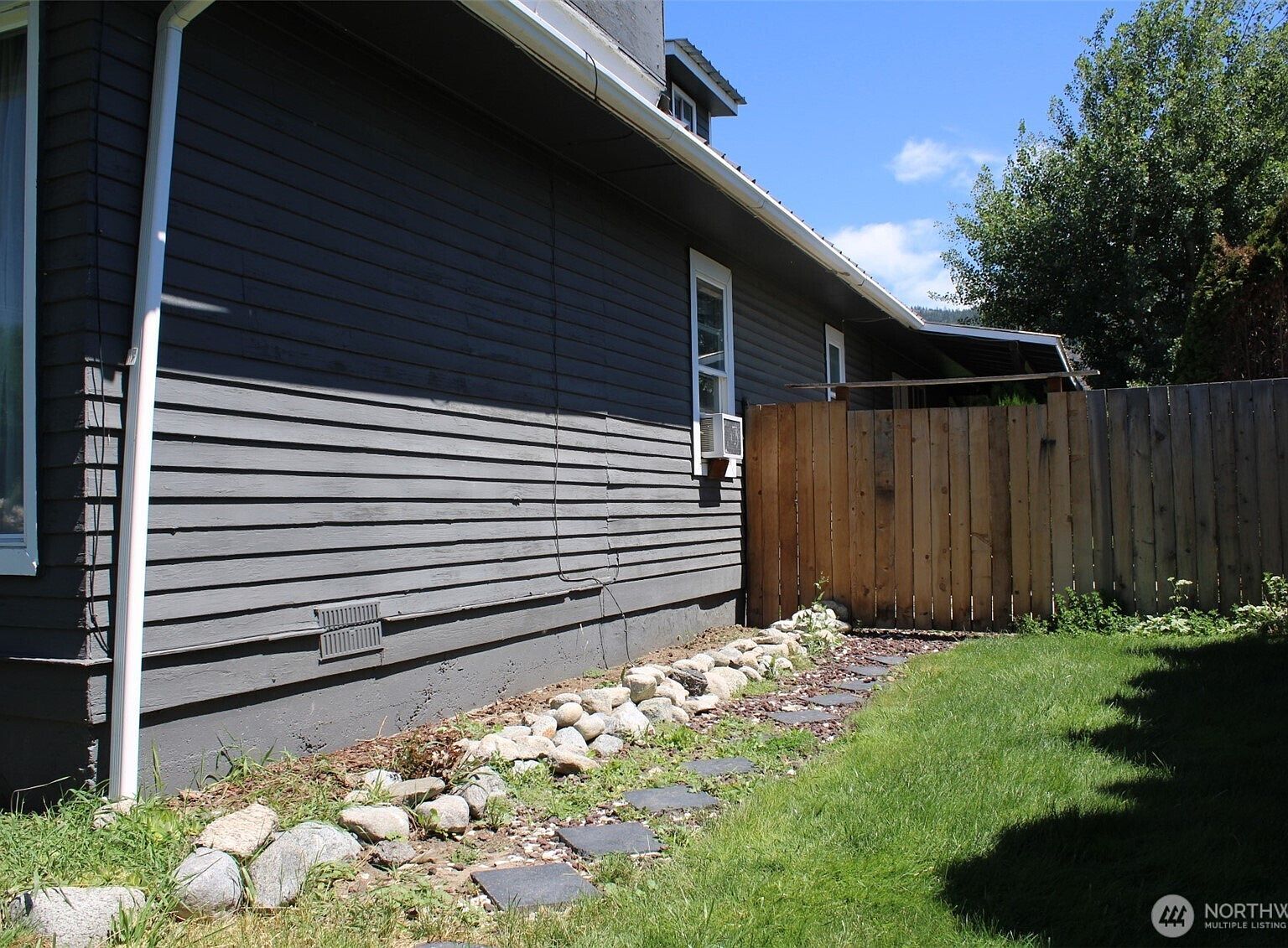 1415 Cherry St Oroville, WA 98844 - Thumbnail 3