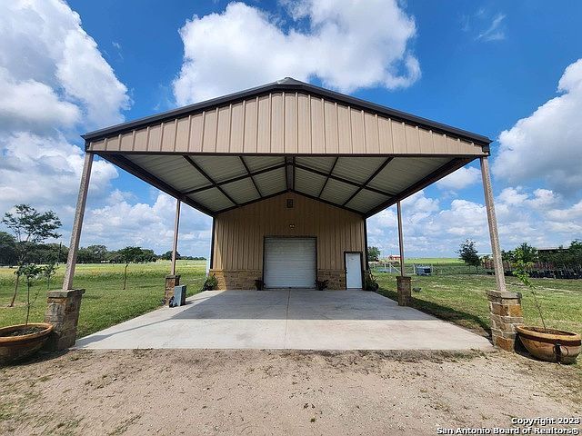 1208 County Road 317 #1E La Vernia, TX 78121 - Thumbnail 3