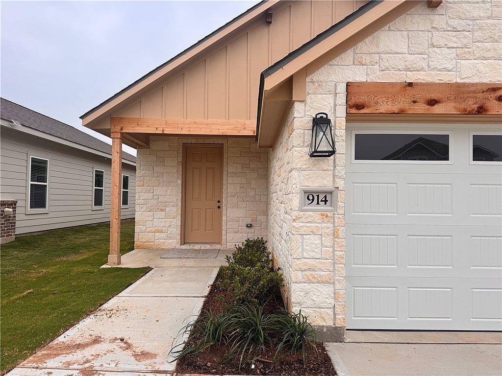 914 Fork Ct College Station, TX 77845 - Thumbnail 3
