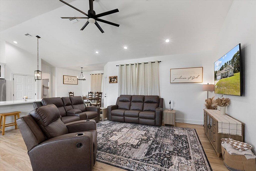 173 SW 24th Ave Trenton, FL 32693 - Thumbnail 3