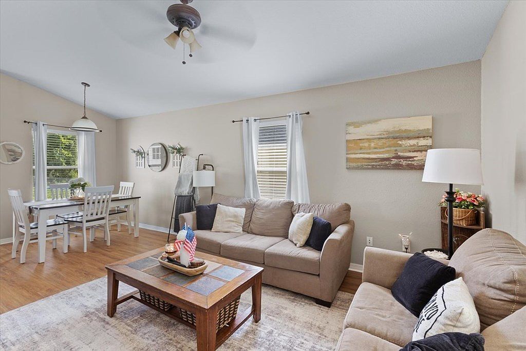 308 SW 2nd Ave Chiefland, FL 32626 - Thumbnail 3