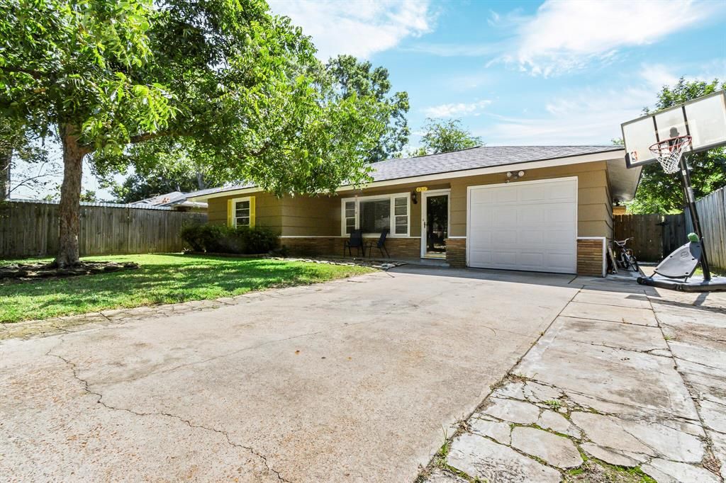 6511 Maybank Drive, Houston, TX, USA, 77055 - Thumbnail 3