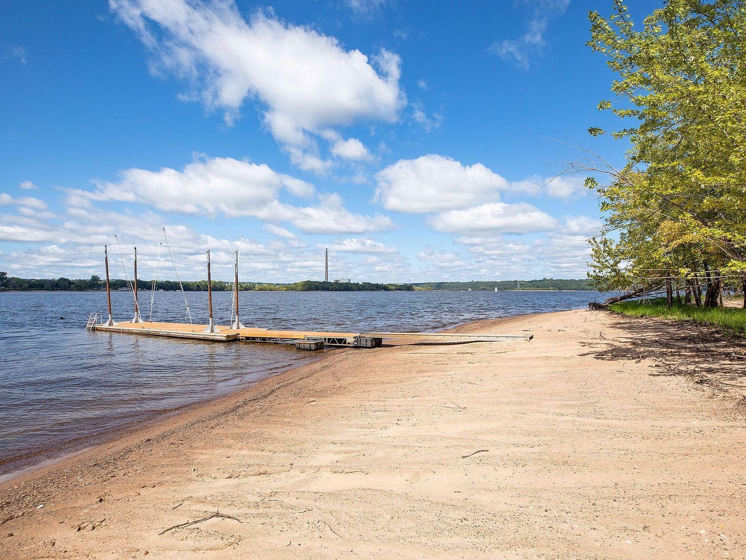 241 Starrwood Hudson, WI 54016 - Thumbnail 3