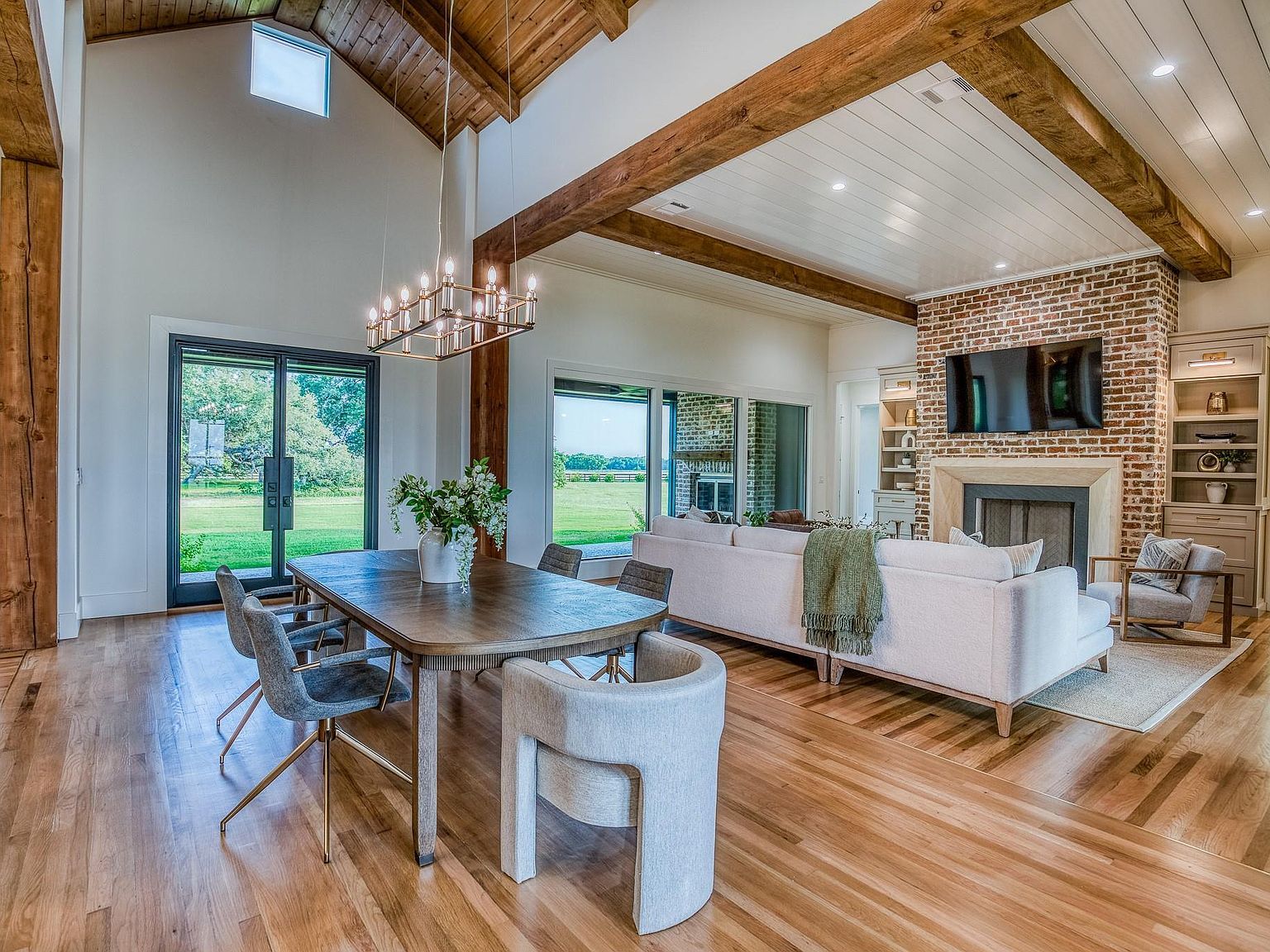 104 Hartfield Hill Ln Round Top, TX 78954 - Thumbnail 3