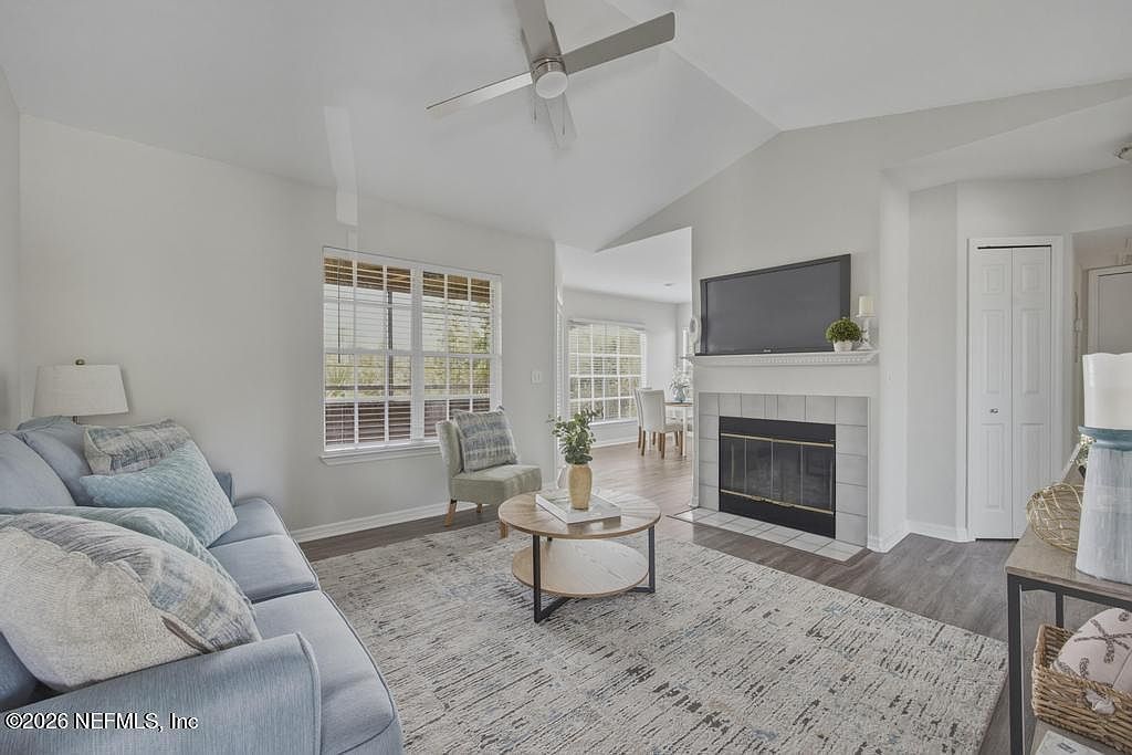 1701 The Greens Way APT 932 Jacksonville Beach, FL 32250 - Thumbnail 3