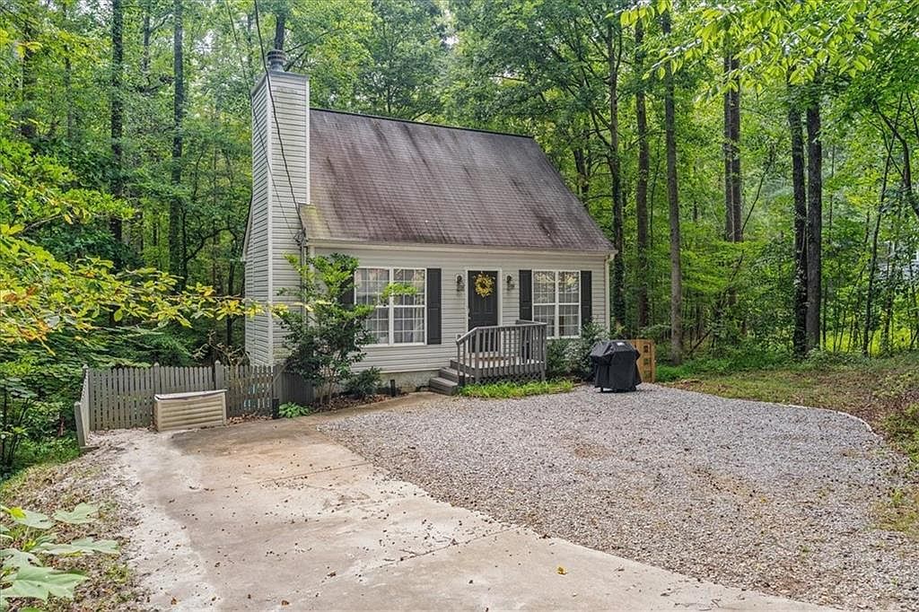 2310 Fleetwood Dr Cumming, GA 30041 - Thumbnail 3