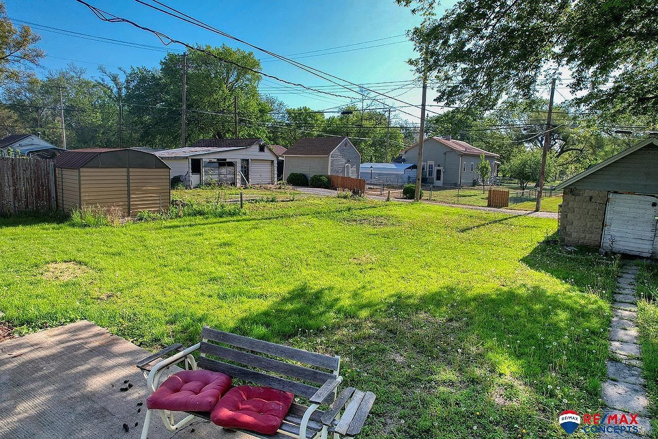 416 N 8th St Wymore, NE 68466 - Thumbnail 3