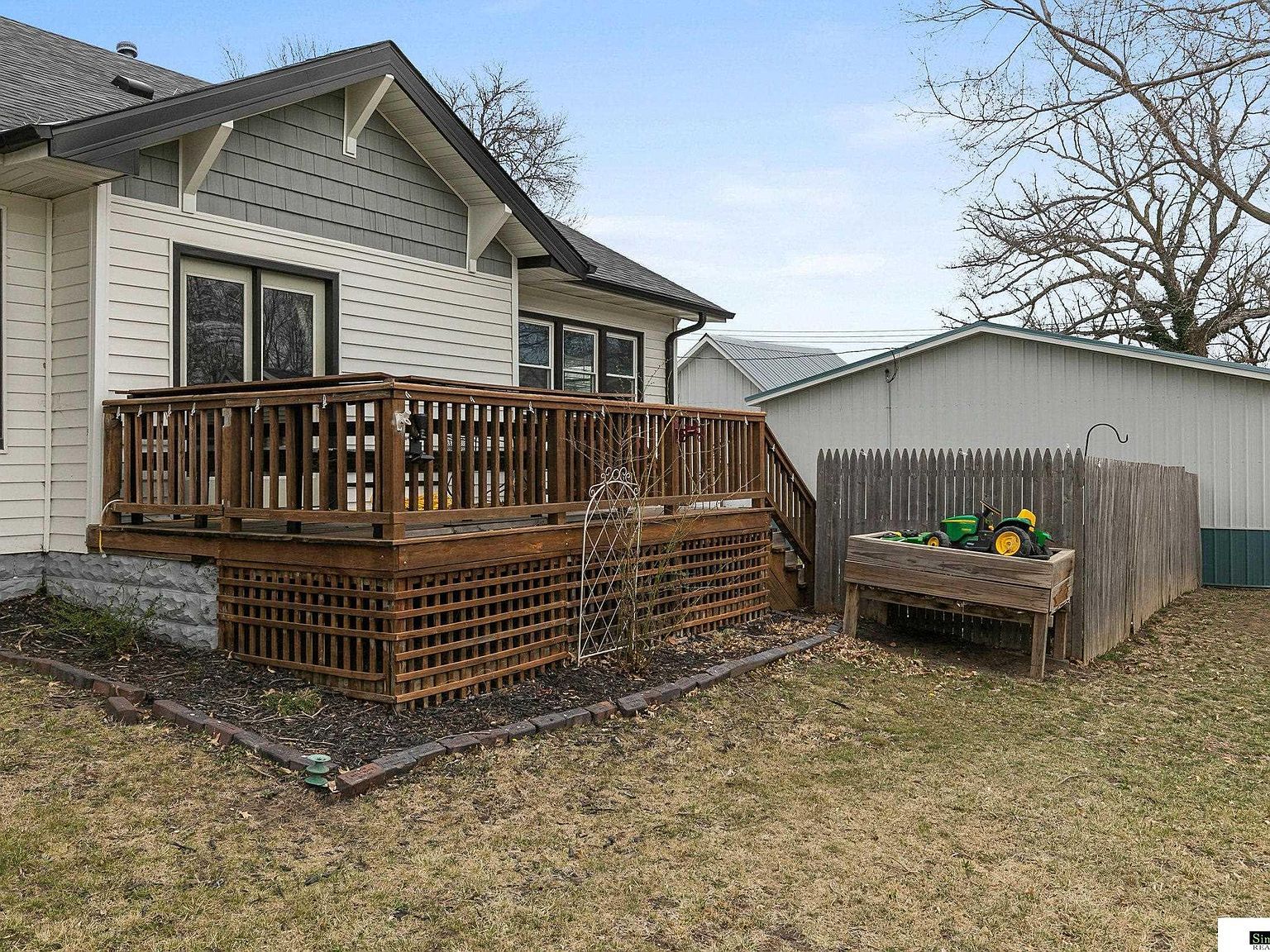 720 East St Palmyra, NE 68418 - Thumbnail 3
