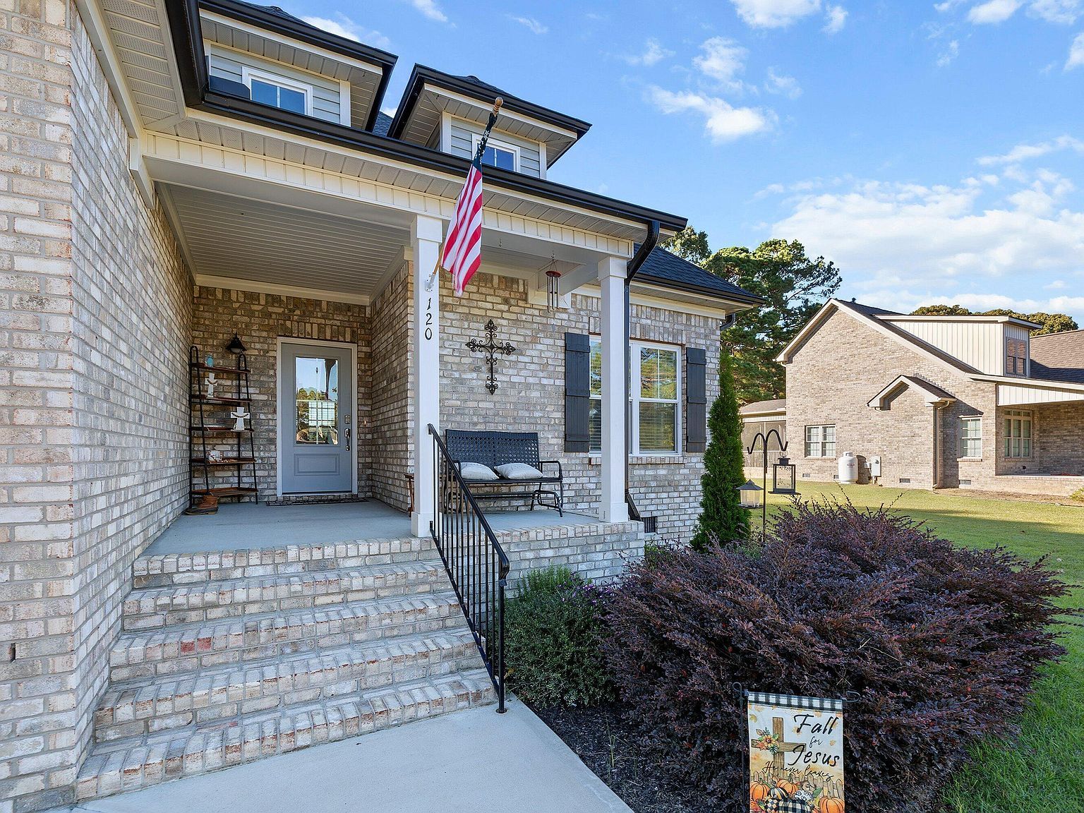 120 Parker St Four Oaks, NC 27524 - Thumbnail 3