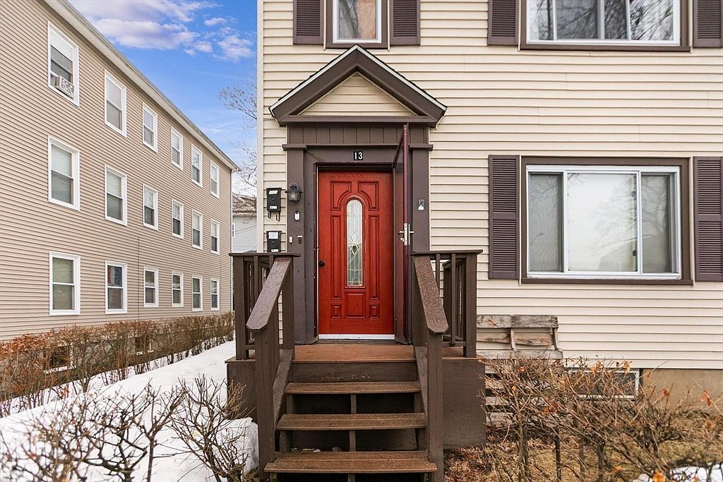 13 Hitchcock Rd Worcester, MA 01603 - Thumbnail 3