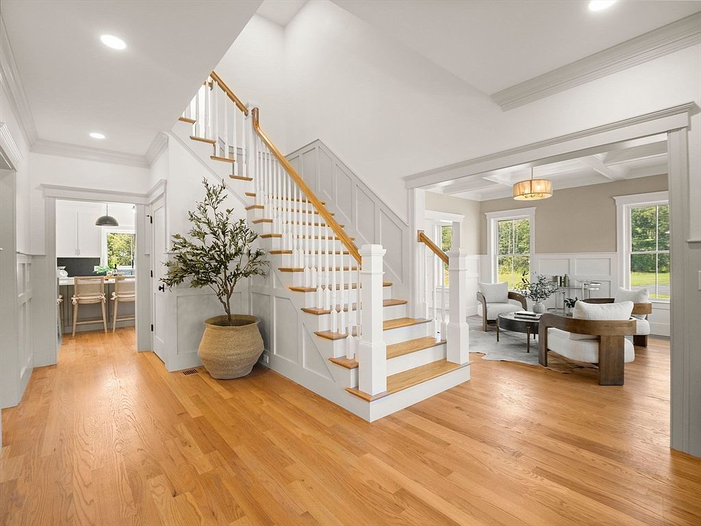 4 Weeping Willow Dr Andover, MA 01810 - Thumbnail 3