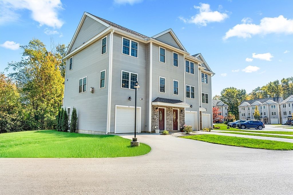 3 Lighthouse Cir #A Salisbury, MA 01952 - Thumbnail 3