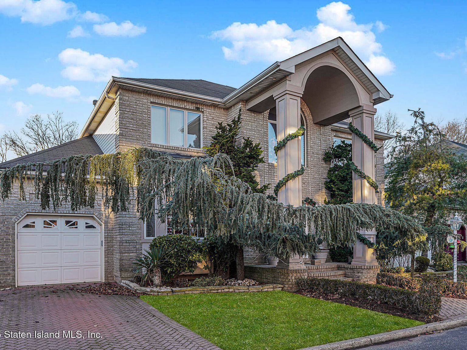 16 Carolyn Ct Staten Island, NY 10309 - Thumbnail 3