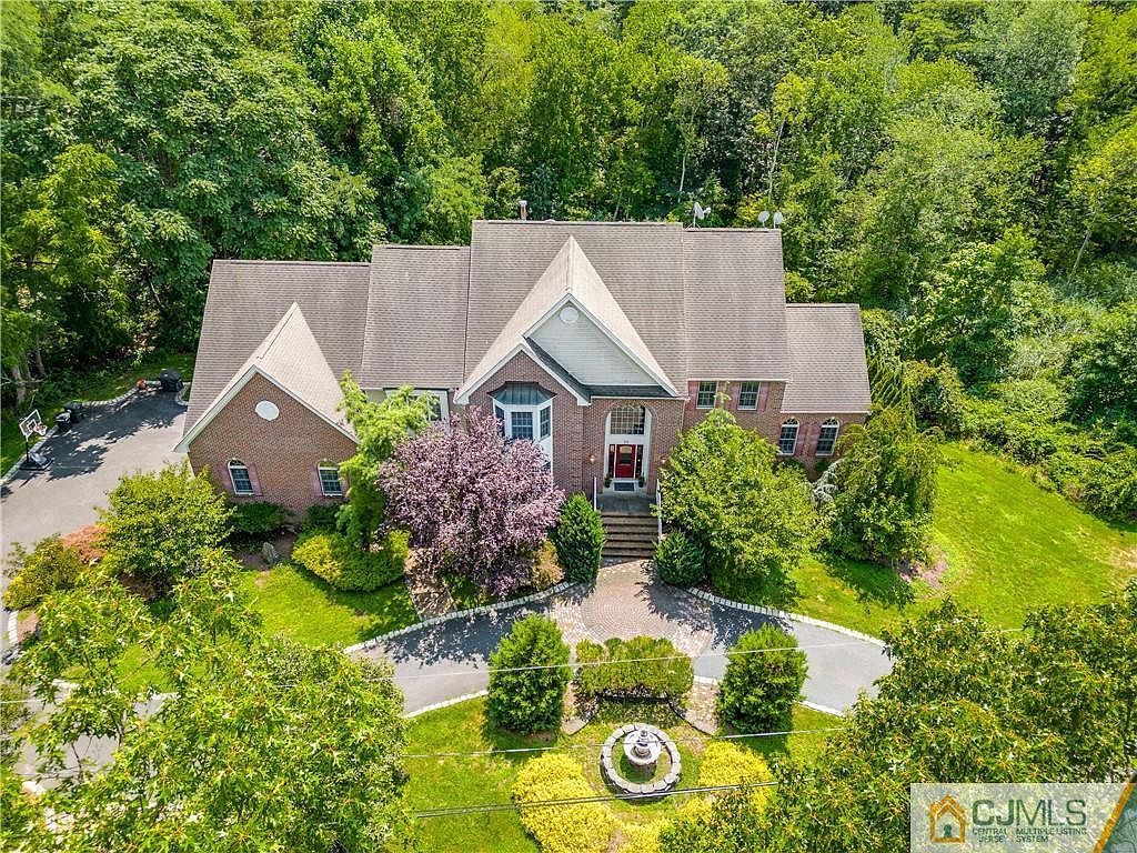 35 Old Mill Rd Marlboro, NJ 07746 - Thumbnail 3