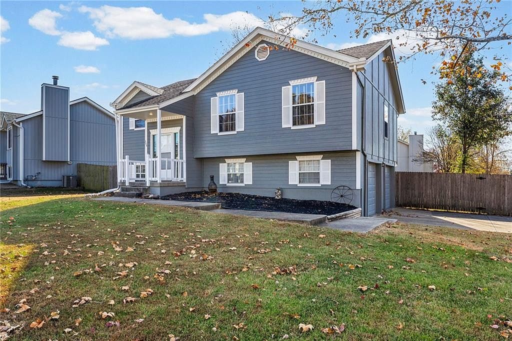 300 Copeland Dr Greenwood, MO 64034 - Thumbnail 3