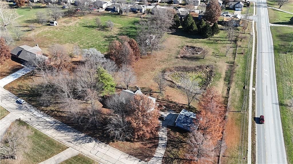 1811 Paddock Dr Kearney, MO 64060 - Thumbnail 3